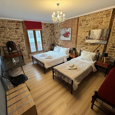 Ionia Rooms Chios Town Bagian luar foto