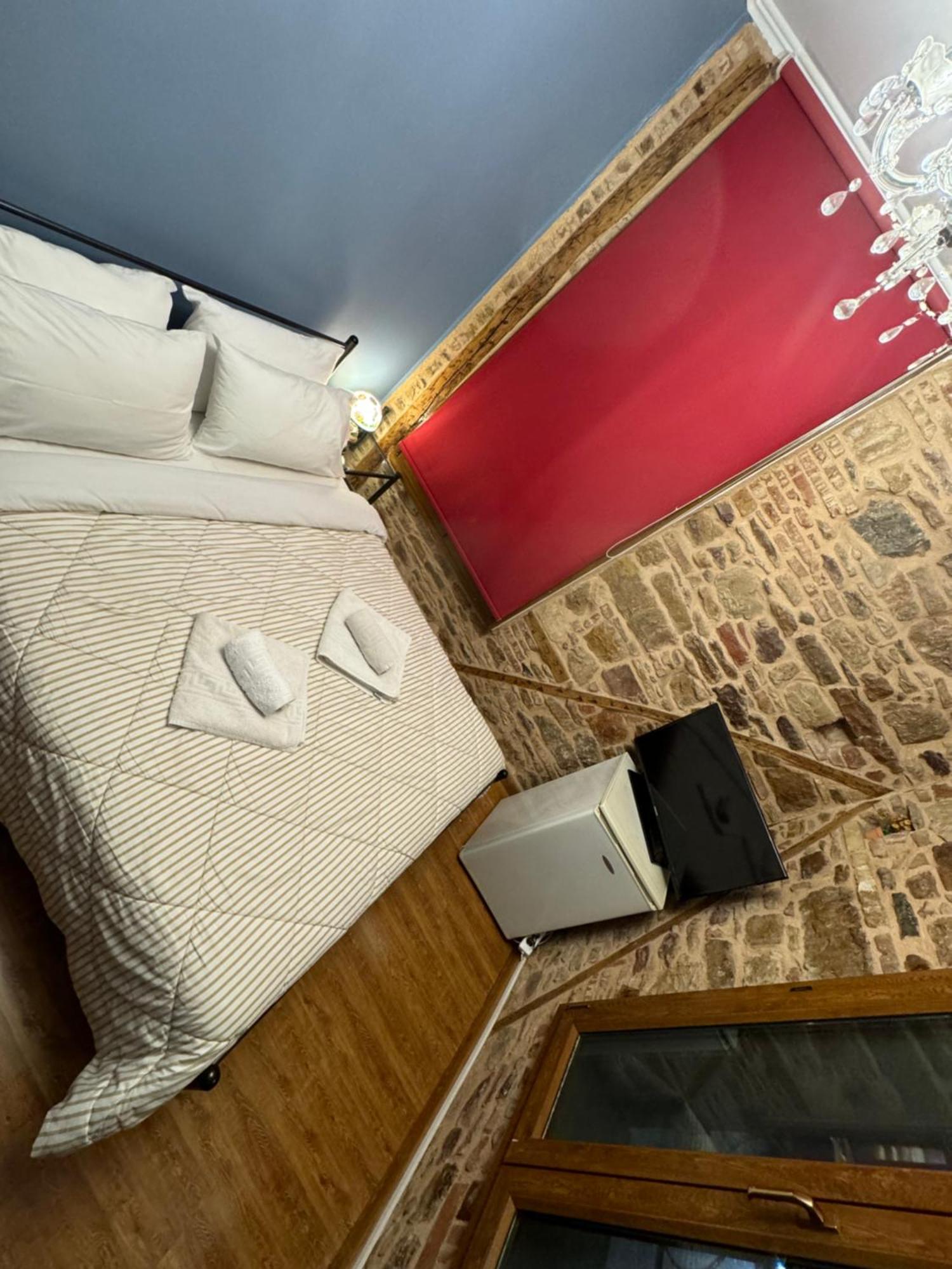 Ionia Rooms Chios Town Bagian luar foto