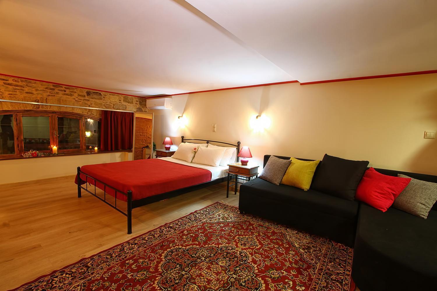 Ionia Rooms Chios Town Bagian luar foto