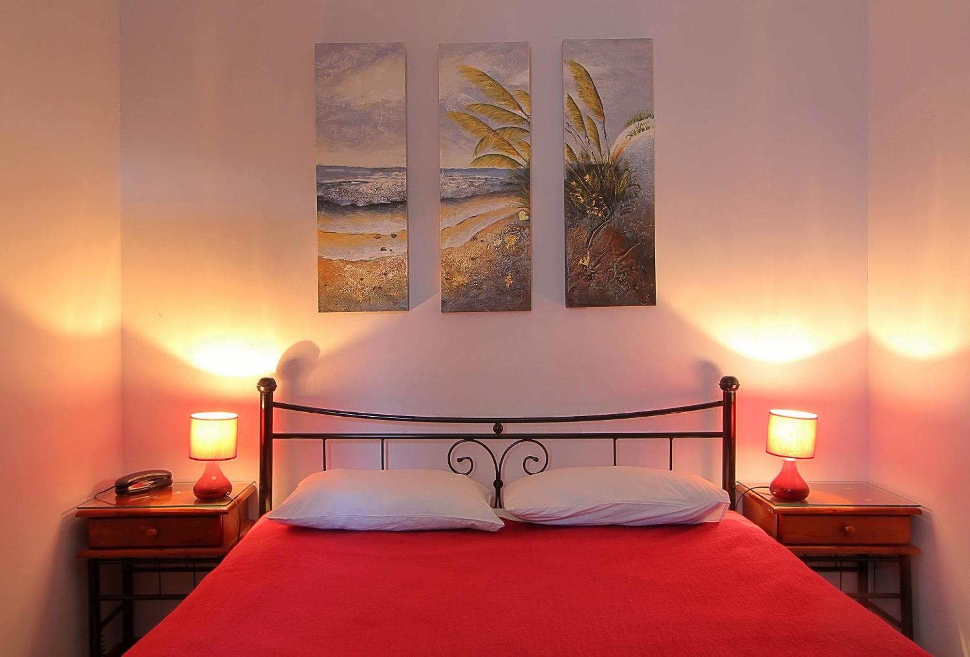 Ionia Rooms Chios Town Bagian luar foto