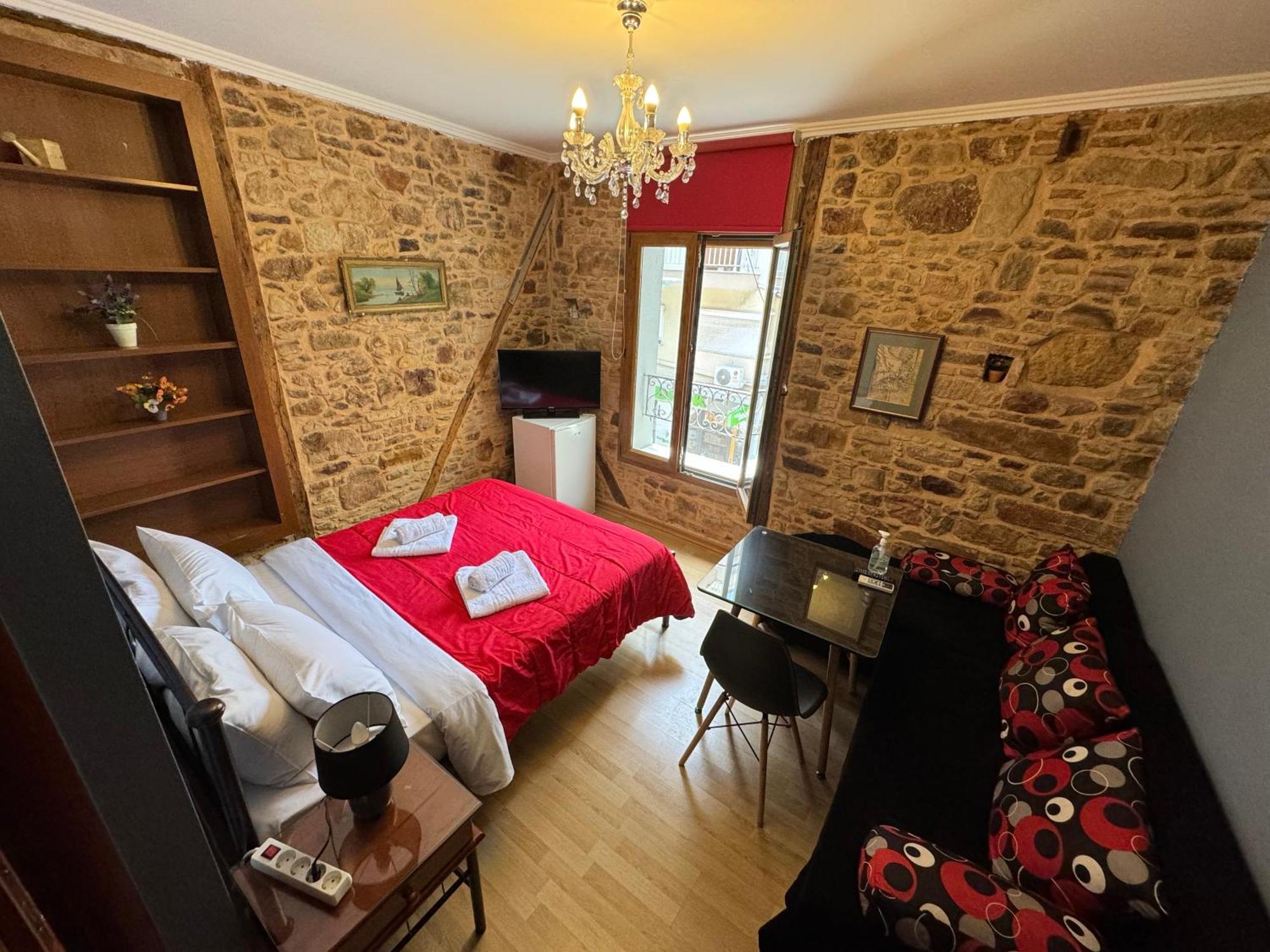 Ionia Rooms Chios Town Bagian luar foto