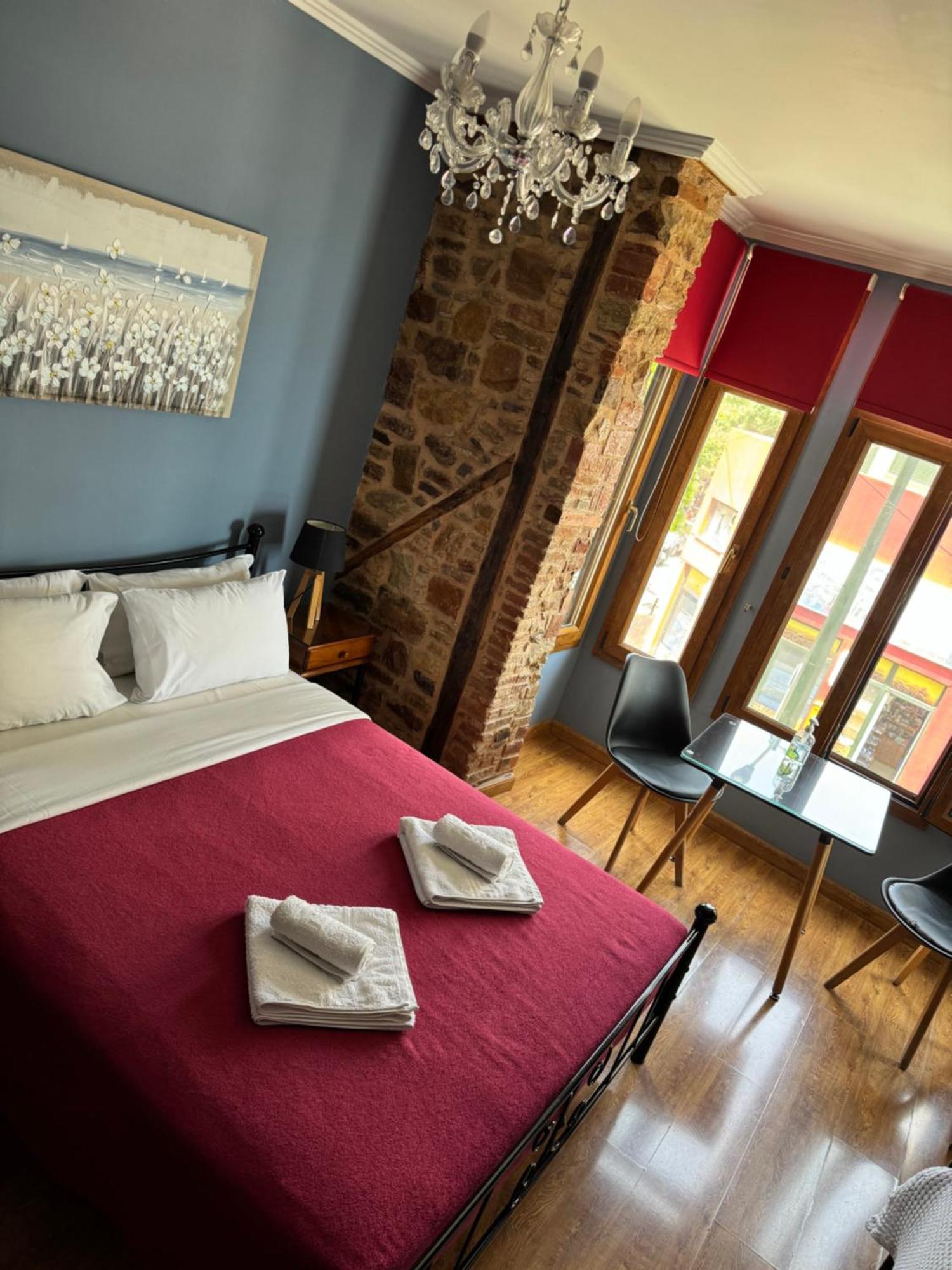 Ionia Rooms Chios Town Bagian luar foto