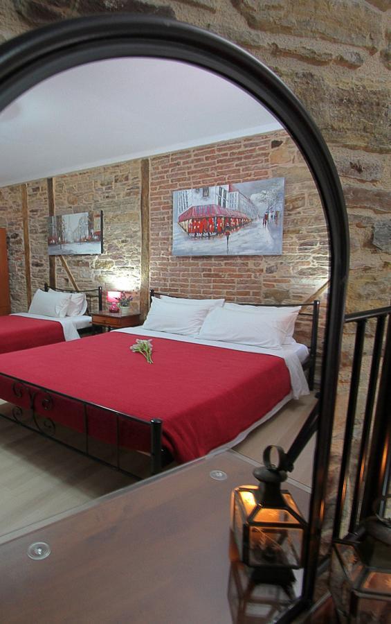 Ionia Rooms Chios Town Bagian luar foto
