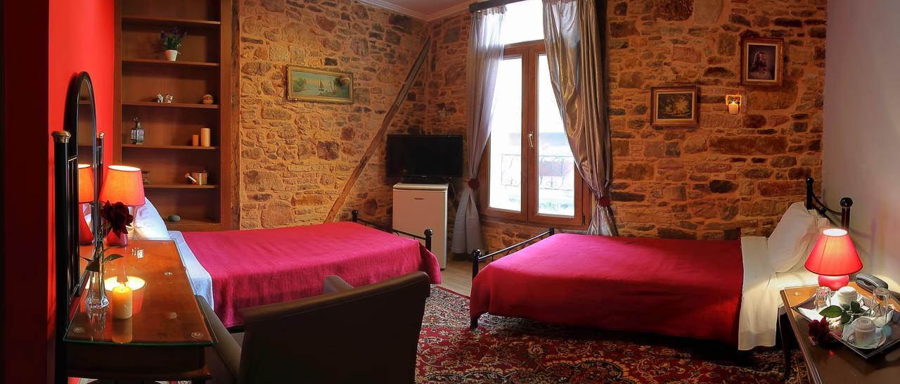 Ionia Rooms Chios Town Bagian luar foto